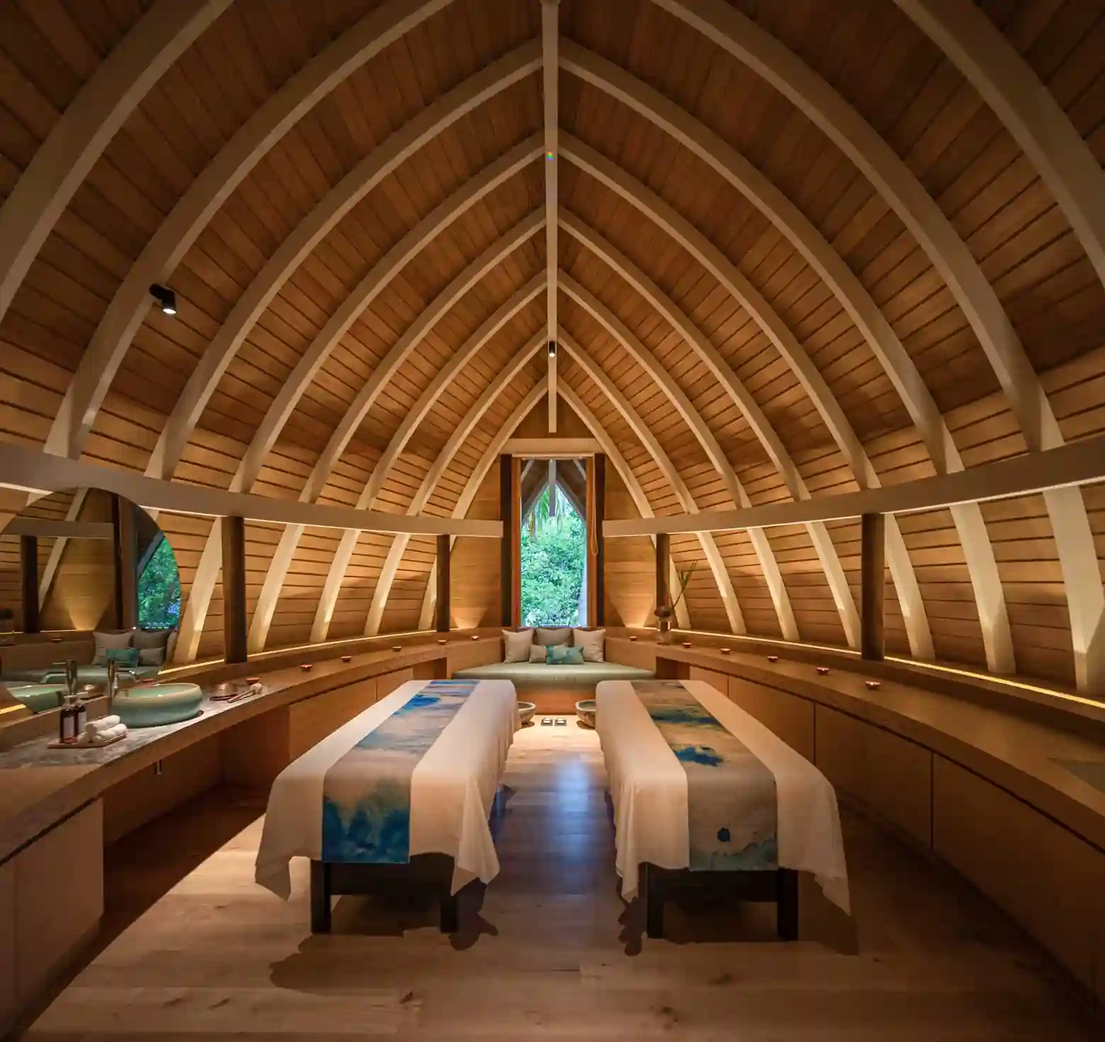 Emerald Faarufushi Resort & Spa-1